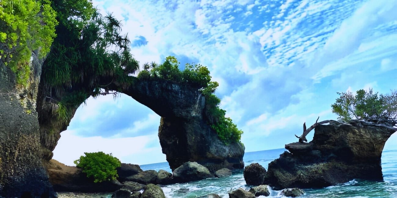 Natural Bridge neil island.jpg