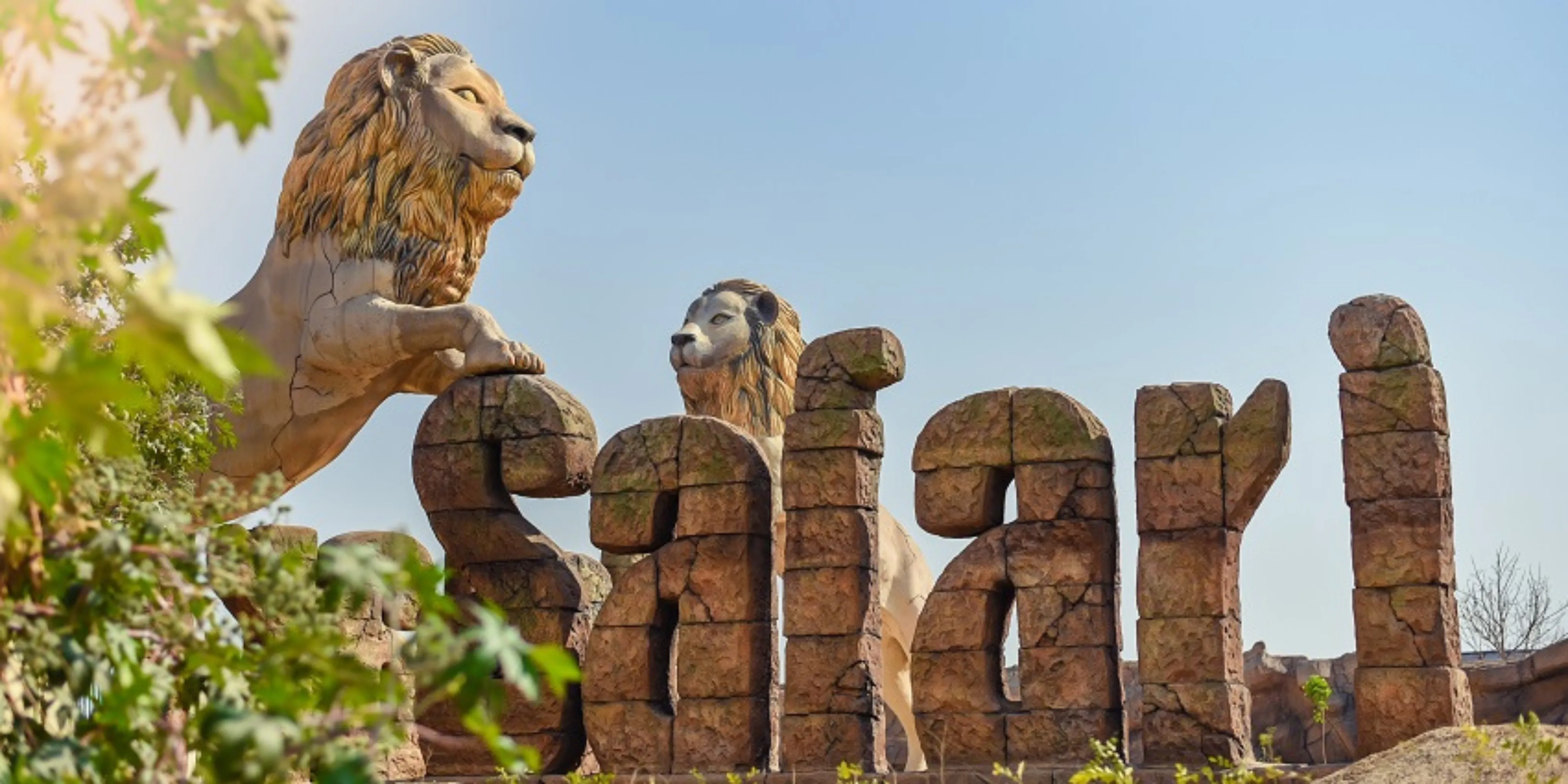 Budget-friendly Statue of Unity holiday packages with Jungle Safari for families.webp